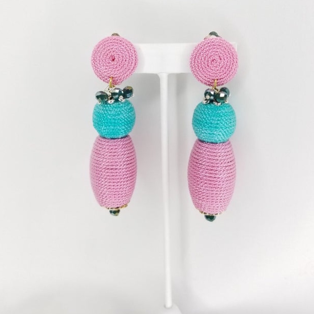 Body Shape Earrings - Picture 3 of 3